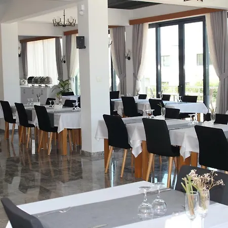 Bellapais Oasis Hotel