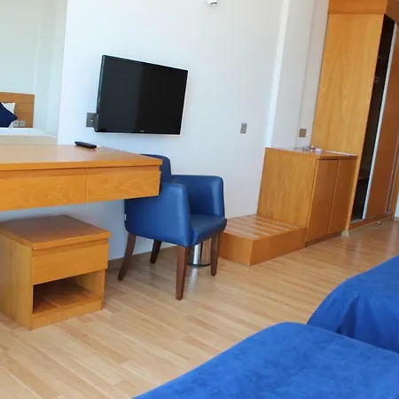 Bellapais Oasis Hotel 3*