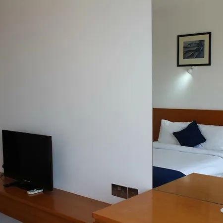 Hotel Bellapais Oasis 3*